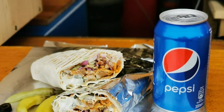 Kebab v tortille či pita chlebu a nápoj na odnos s sebou pro 1 nebo 2 osoby