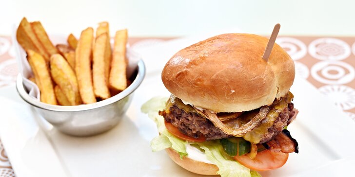 Lákavé menu s burgerem dle výběru pro 1 nebo 2 hladovce