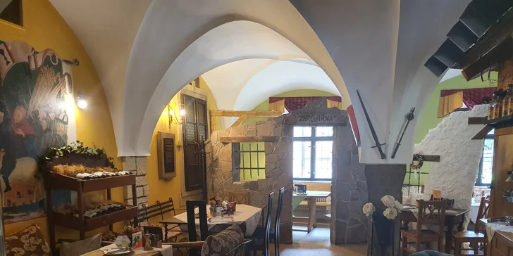 Tříchodové menu s vepřovou panenkou či biftekem z býčka pro 1 i 2 osoby
