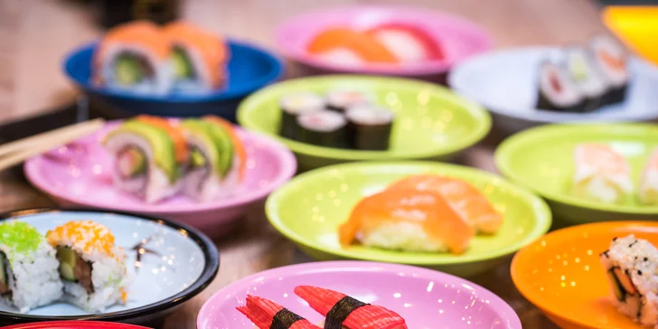 Running sushi: 2 hodiny neomezené konzumace sushi a dalších asijských specialit