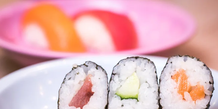 Running sushi: 2 hodiny neomezené konzumace sushi a dalších asijských specialit