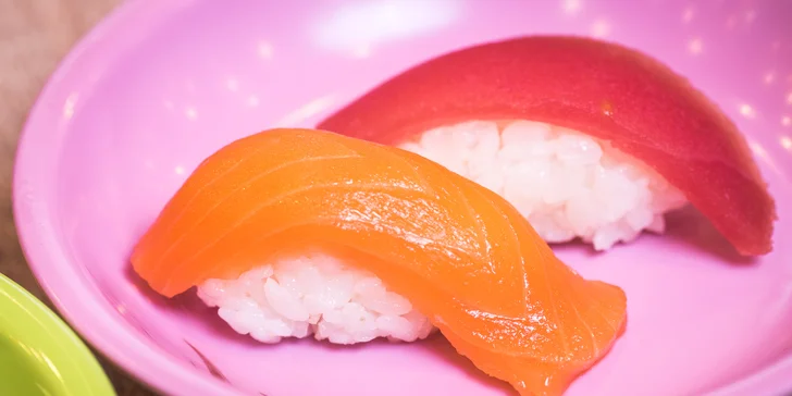 Running sushi: 2 hodiny neomezené konzumace sushi a dalších asijských specialit