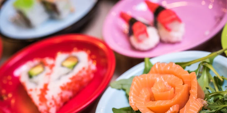 Running sushi: 2 hodiny neomezené konzumace sushi a dalších asijských specialit