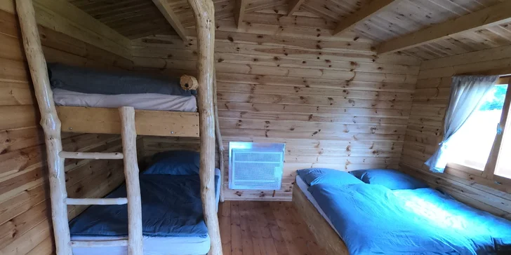 Pobyt mezi zvířátky na ranči: karavan, chatka či maringotka, mini zoo, koně a možnost snídaní