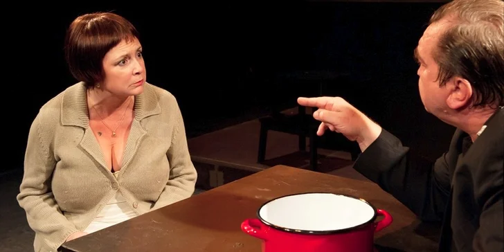 Vstupenka na divadelní komedii: Žena, která uvařila svého manžela
