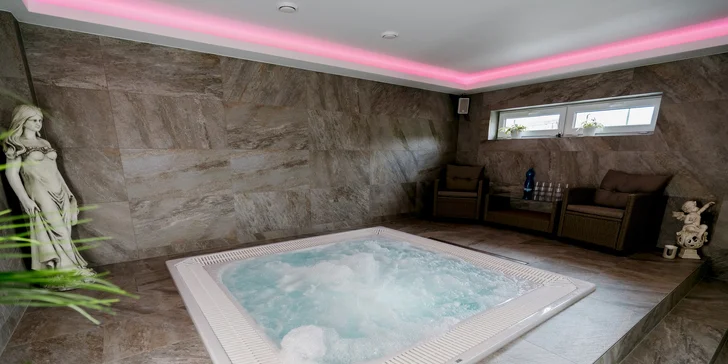 Privátny wellness v chate Krušetnica je oázou pokoja, v ktorej vládnu bublinky