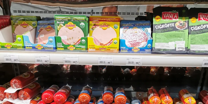 Osvěžení plné vitamínů: 330–500 ml pomerančového fresh džusu až pro 3 osoby