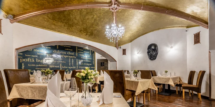 Parádní večer: 3chodové menu, alkoholické koktejly a karaoke zábava