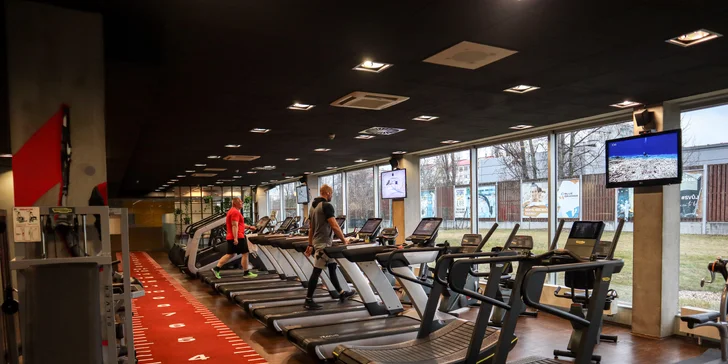 Moderní hotel v pražských Letňanech: snídaně i večeře, neomezený wellness a fitness