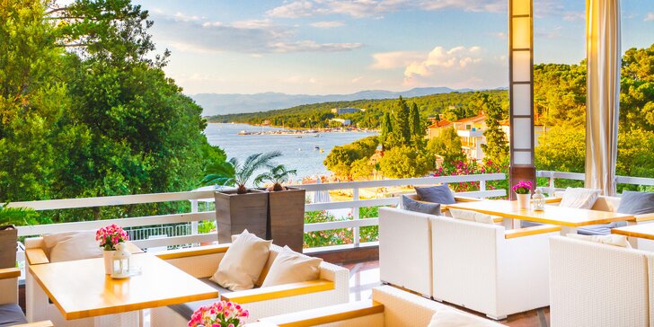 Chorvatský ostrov Krk: 4* hotel Malin u pláže, polopenze vč. nápojů a až 2 děti do 16 let zdarma