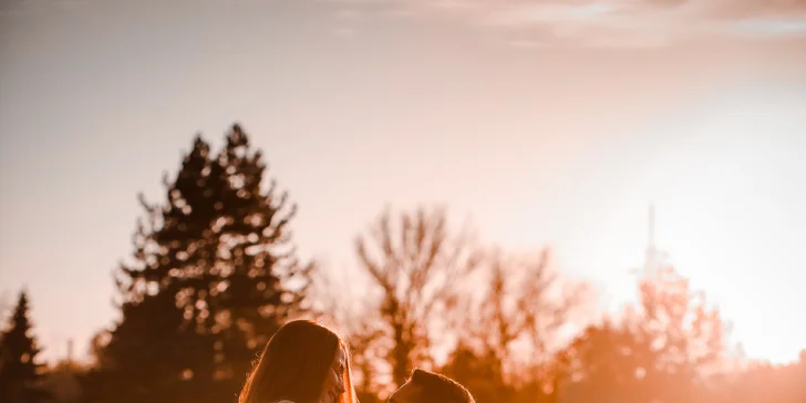 Partnerské nebo portrétní focení v exteriéru: 10-25 fotografií