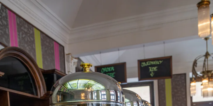 Vouchery na cokoli z menu bistra Amandine u Karlova náměstí: ryby, maso i saláty