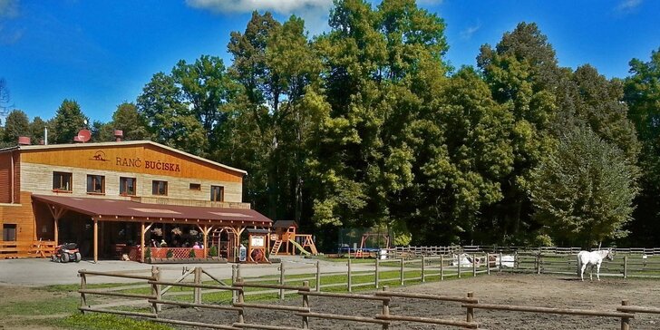 3 dny v chatičkách na koňském ranči pro dva či rodinu - nové VIP wellness
