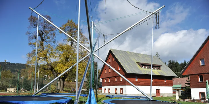 Penzion u Ramzové pro rodinu či partu: snídaně či polopenze, sportovní vyžití i muzeum