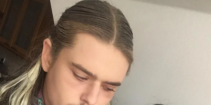 Vstupenka na divadelní představení Spolu a daleko v Divadle U Valšů