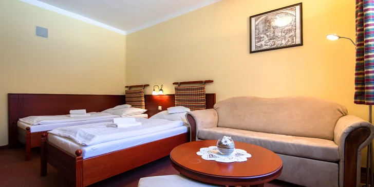 Úžasný relax pod Velkou Fatrou: prostorné pokoje, polopenze, neomezený vstup do bazénu