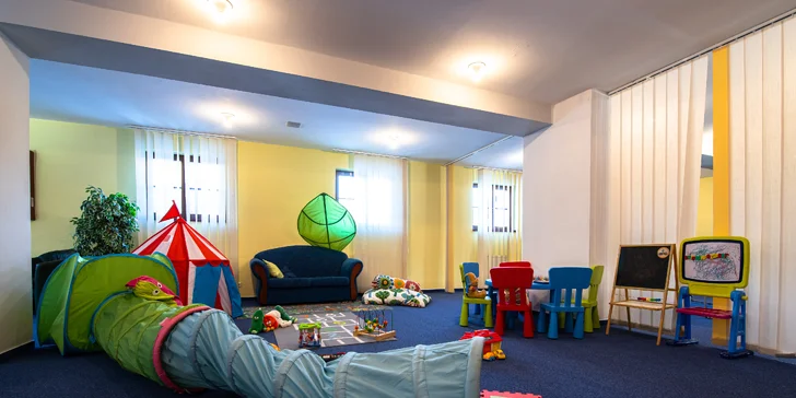 Úžasný relax pod Velkou Fatrou: prostorné pokoje, polopenze, neomezený vstup do bazénu