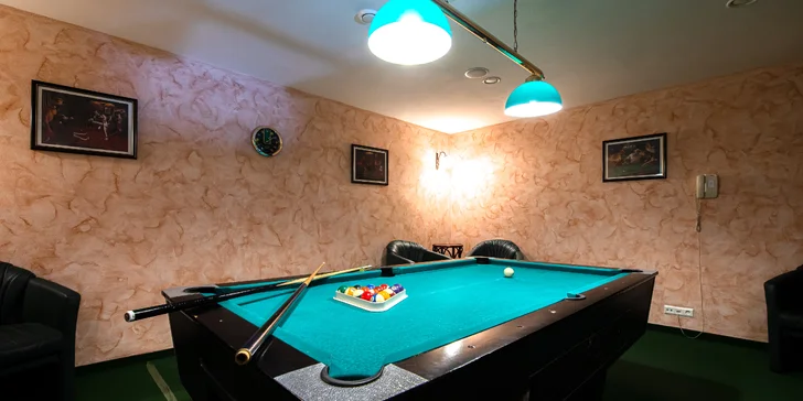 Úžasný relax pod Velkou Fatrou: prostorné pokoje, polopenze, neomezený vstup do bazénu