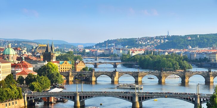 Cestujte v čase ve 4* hotelu v Praze s plavbou na Vltavě