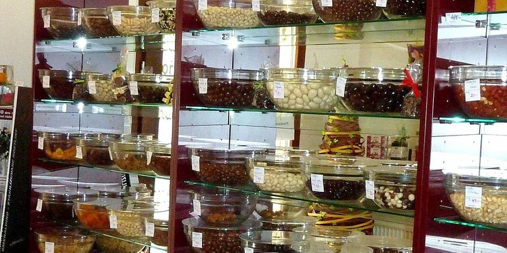 Slané i sladké oříšky a další v hodnotě 245 Kč