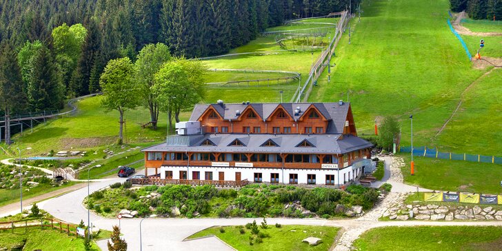 Dovolená na polské straně Králického Sněžníku: horský resort plný atrakcí, polopenze i skipasy a bazén