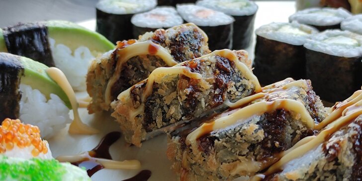 Pestré sushi sety: 42, 52 nebo 72 rolek s lososem, avokádem i tuňákem