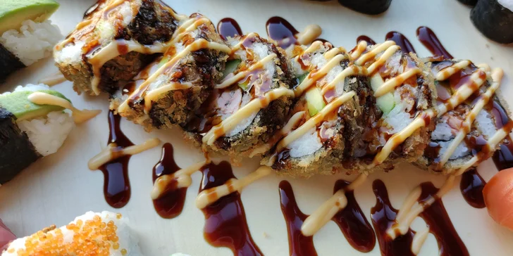 Pestré sushi sety: 42, 52 nebo 72 rolek s lososem, avokádem i tuňákem