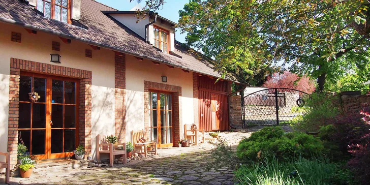 Rodinný penzion v Kutné Hoře: lahev vína a degustace, nebo piknikový koš se sektem a další výhody