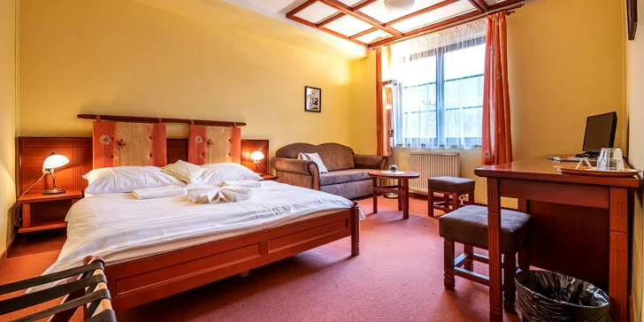 Úžasný relax pod Velkou Fatrou: prostorné pokoje, polopenze, neomezený vstup do bazénu