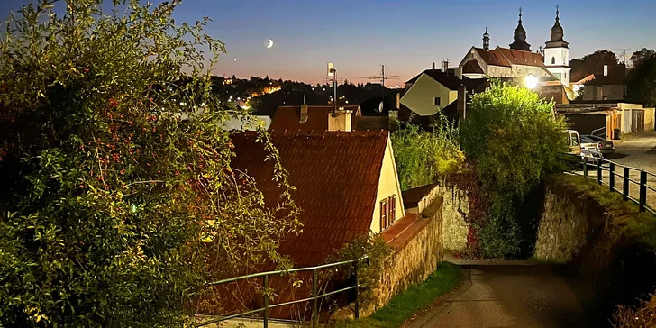 Hotel ze 17. století v centru Třebíče: snídaně, prohlídka památek i welcome drink