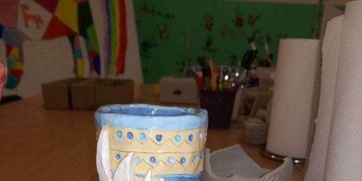 Keramika pro děti i rodiče: přibližně 3 hodiny tvoření a k tomu limonáda