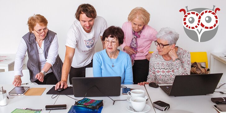 Digitální asistent pro seniory: individuální lidská pomoc s používáním počítačů a telefonů