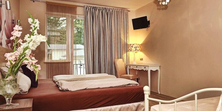 Útulný hotel ve Sklářské Porebě: ubytování až pro 4 osoby s polopenzí