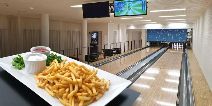 1 nebo 2 hodiny bowlingu a pořádná nálož hranolků až pro 6 osob