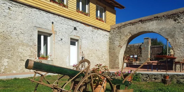 Pobyt se snídaní v útulném penzionu u Tábora s vinotékou a saunou