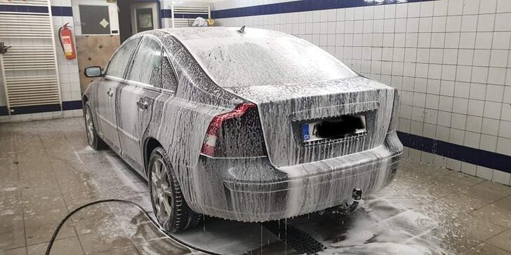 Ruční mytí exteriéru nebo také interiéru vašeho auta