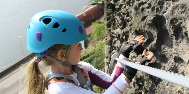 Via ferrata Pastýřská stěna: kurz základního lezení se zapůjčením vybavení