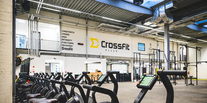 Čtyři lekce základů CrossFitu a tři celodenní vstupy na skupinovky