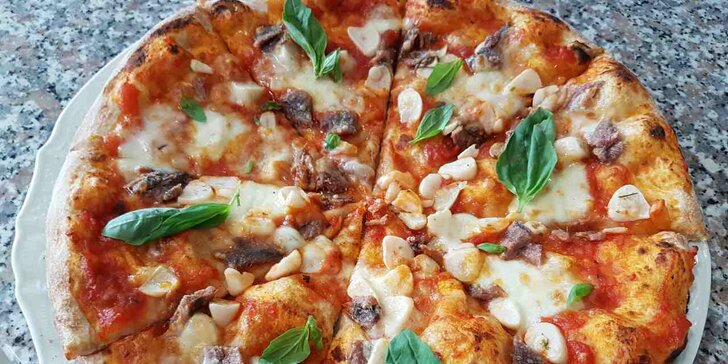 Chuť a vůně Itálie v restauraci U Fidela: 2 x pizza z pece na dřevo dle výběru