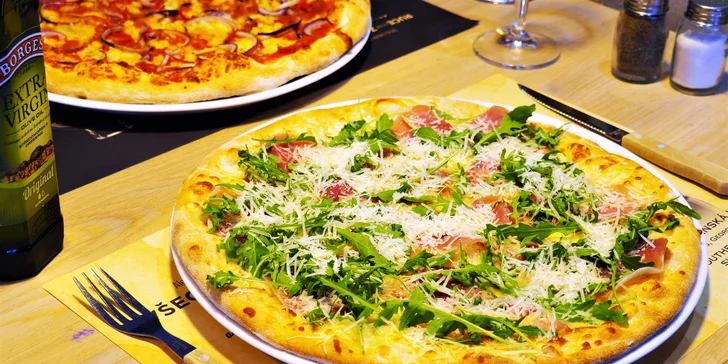 Vyzkoušejte chuť Itálie: 2 libovolné pizzy z pece na dřevo v restauraci U Fidela