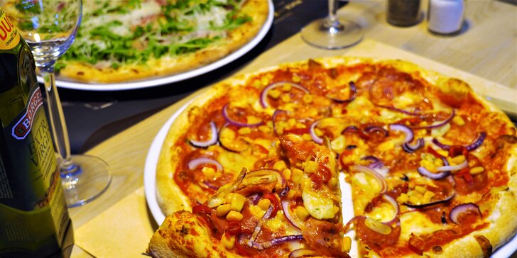 Vyzkoušejte chuť Itálie: 2 libovolné pizzy z pece na dřevo v restauraci U Fidela