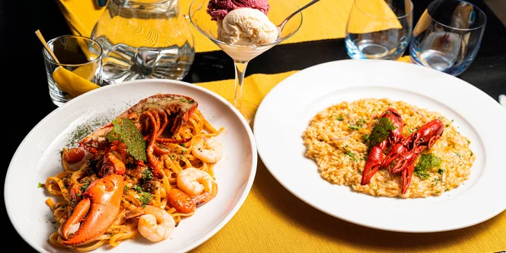 Chuť moře od italských kuchařů pro dva: risotto z garnátů, těstoviny s humrem i zmrzlina