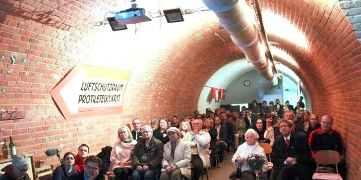 Přežijete atomový útok na Brno? Exkurze v krytu 10-Z pod Špilberkem