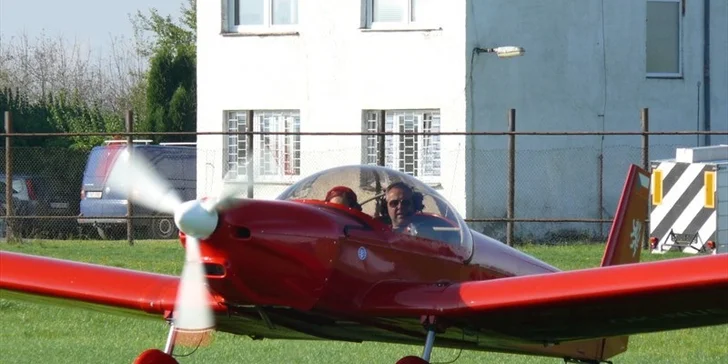 Moderní letoun Zenair CH 601: lety s výhledy na krajinu, zámky i hrady