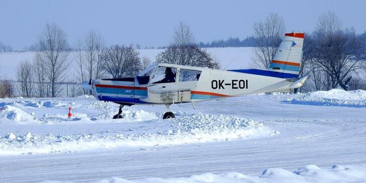 Pilotem letounu Zlín 43 na zkoušku: let až pro 3 osoby i pozemní příprava