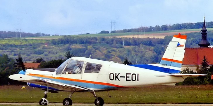 Pilotem letounu Zlín 43 na zkoušku: let pro 1 až 3 osoby i pozemní příprava