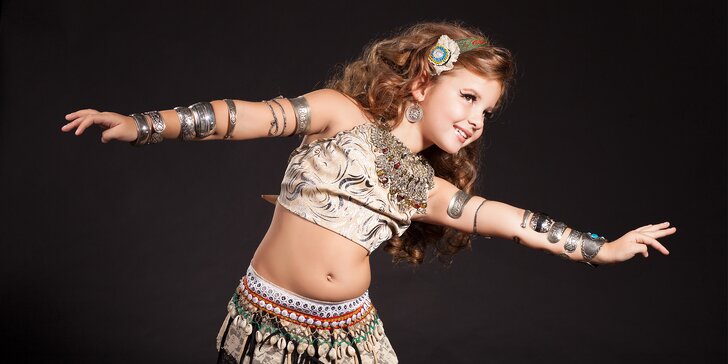 Rozvlňte boky: 1, 5 nebo 10 lekcí orientálních tanců pro děti i dospělé