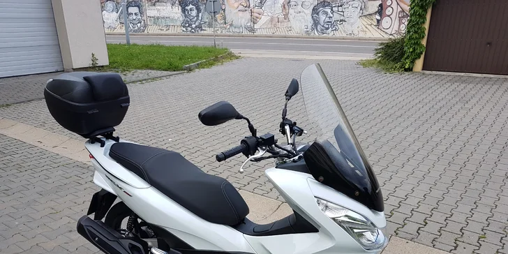 Čištění osobního auta: mytí interiéru suchou i mokrou cestou
