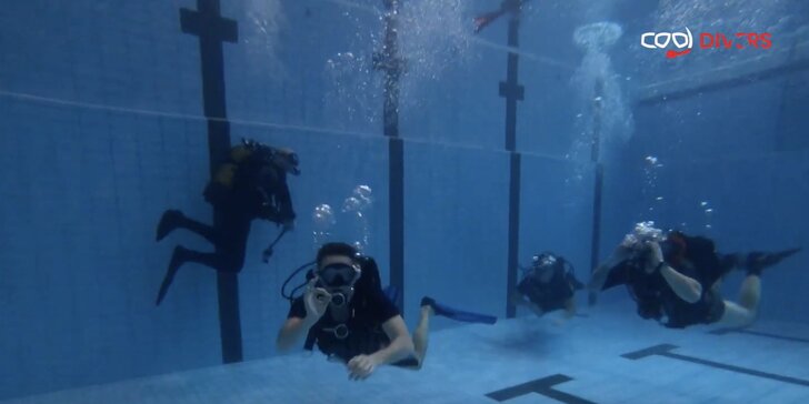 Zkušební ponor v bazénu pro 1-2 osoby s přednáškou o potápění