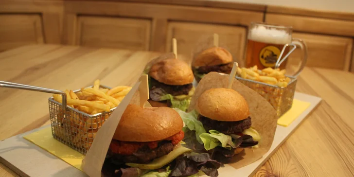 4× jiná chuť: burgerové degustační menu a hranolky, Cheese i Bacon a Jack Daniel's burger